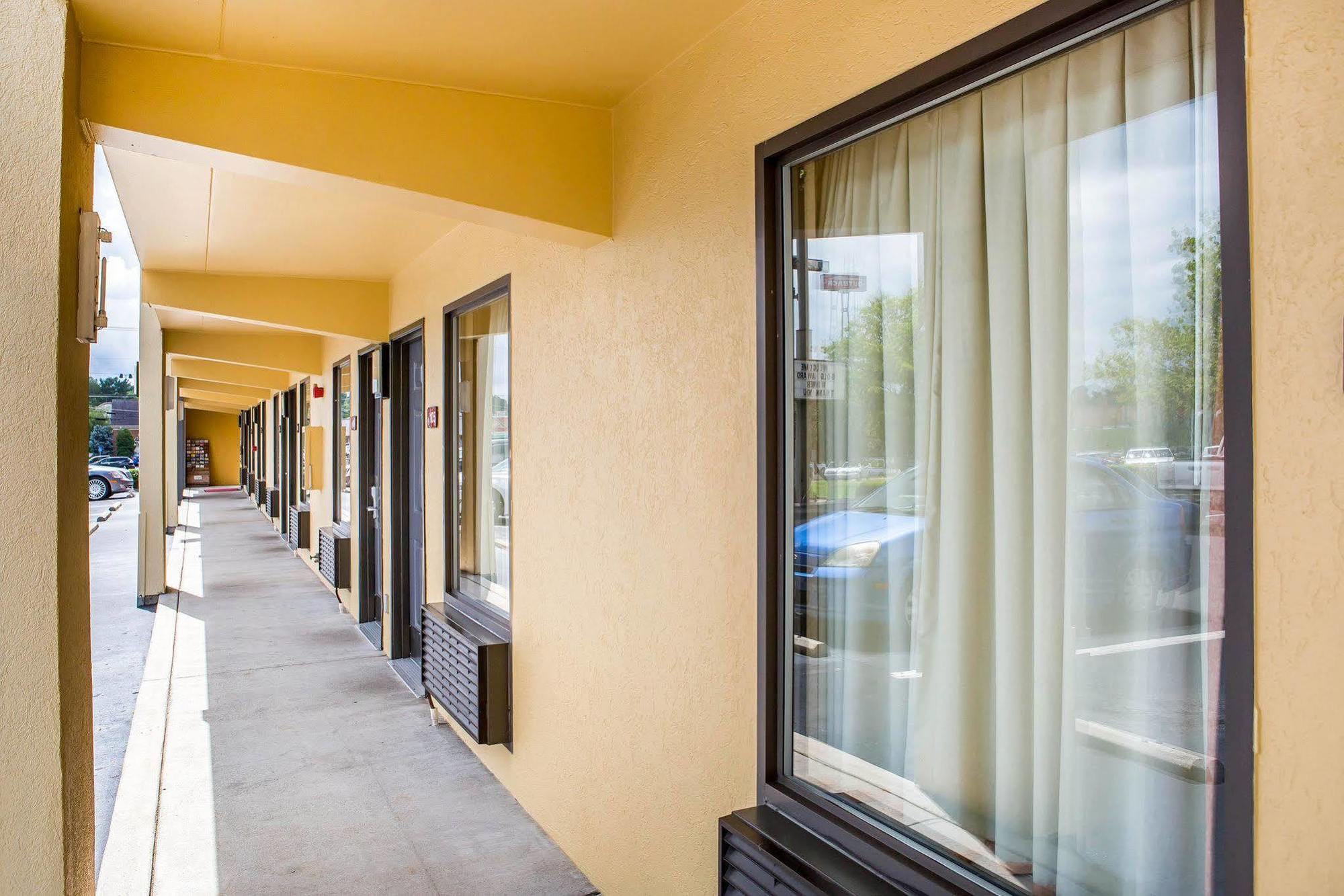 Econo Lodge North Knoxville Exterior photo
